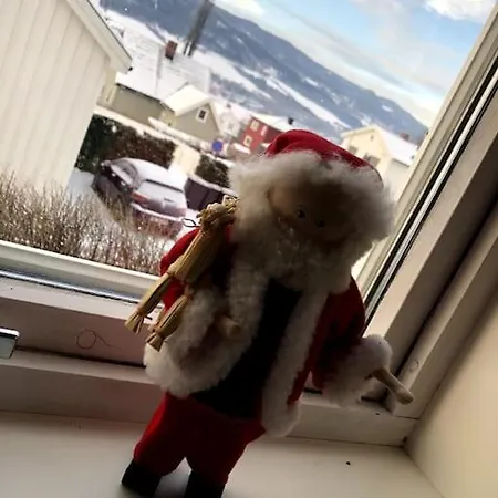 Villa Koselig Hus Med Stor Og Solrik Hage Lillehammer