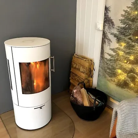 Koselig Hus Med Stor Og Solrik Hage Villa *