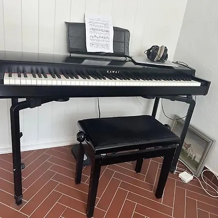 Koselig Hus Med Stor Og Solrik Hage Lillehammer