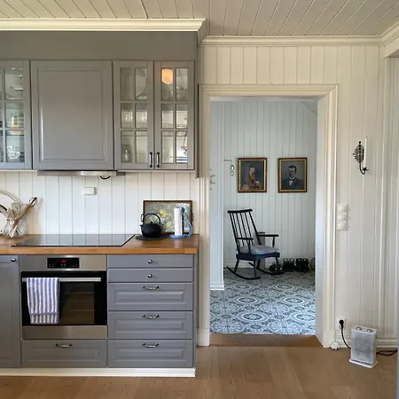 Villa Koselig Hus Med Stor Og Solrik Hage *